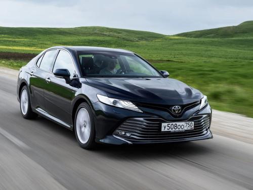 Стоит ли покупать Toyota Camry с пробегом?